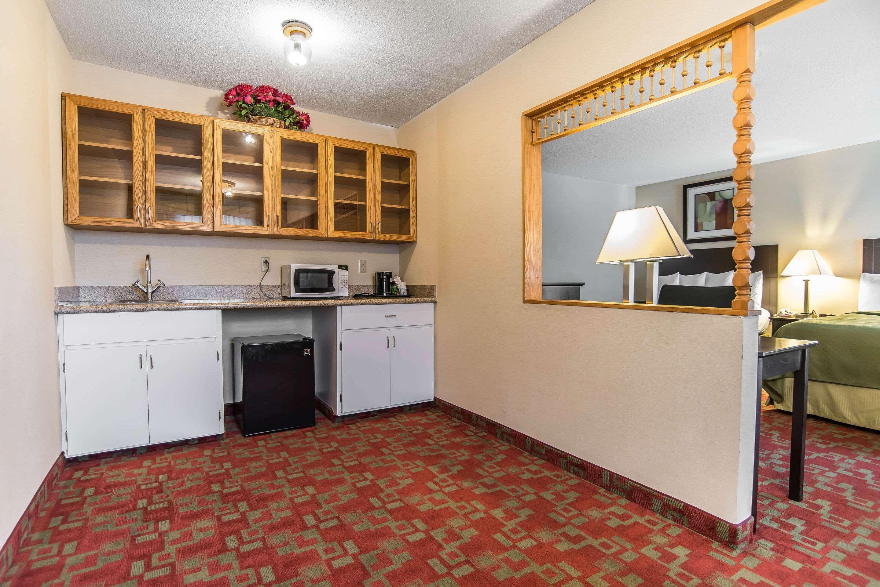 Quality Inn Shelburne - Burlington Экстерьер фото